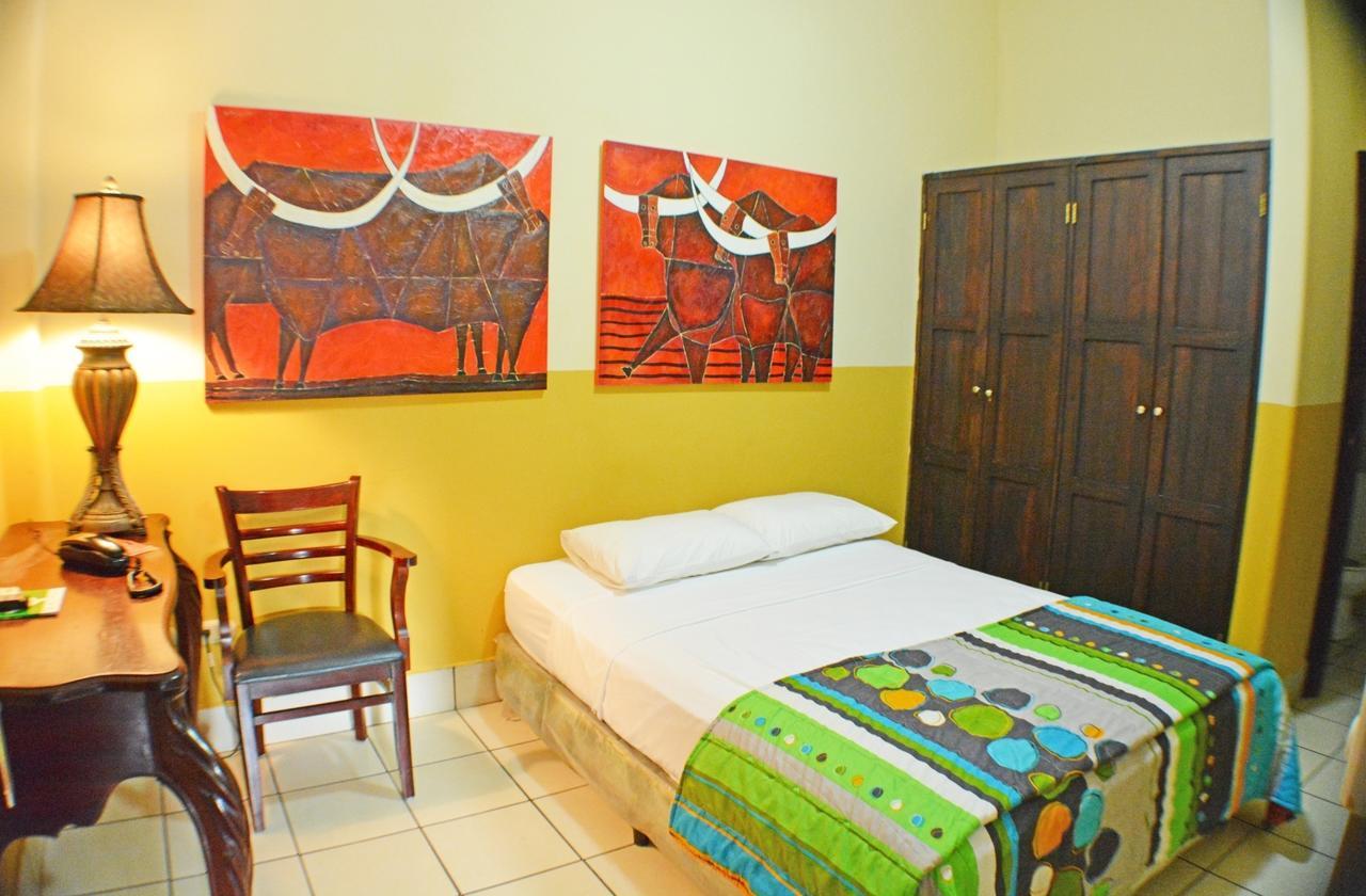 Hotel Los Balcones De Chinandega Pokoj fotografie